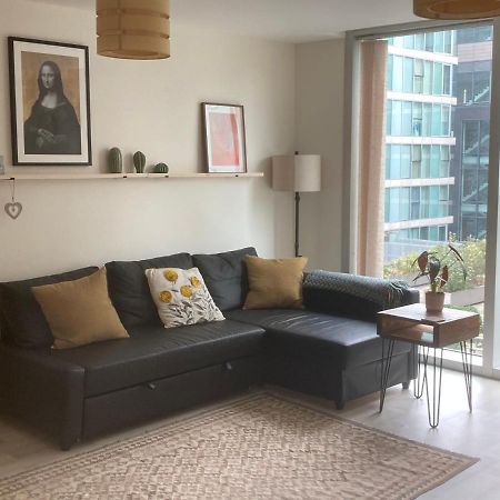 Modern Apartment Located In Cmk Restaurant Quarter Milton Keynes Exterior foto