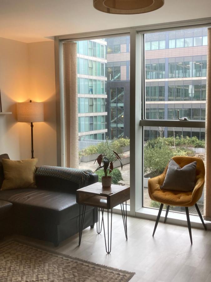 Modern Apartment Located In Cmk Restaurant Quarter Milton Keynes Exterior foto